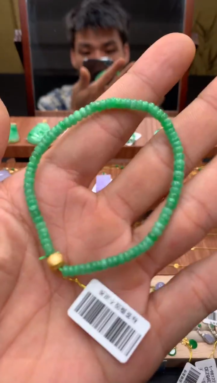 未镶嵌手串翡翠C****)手串