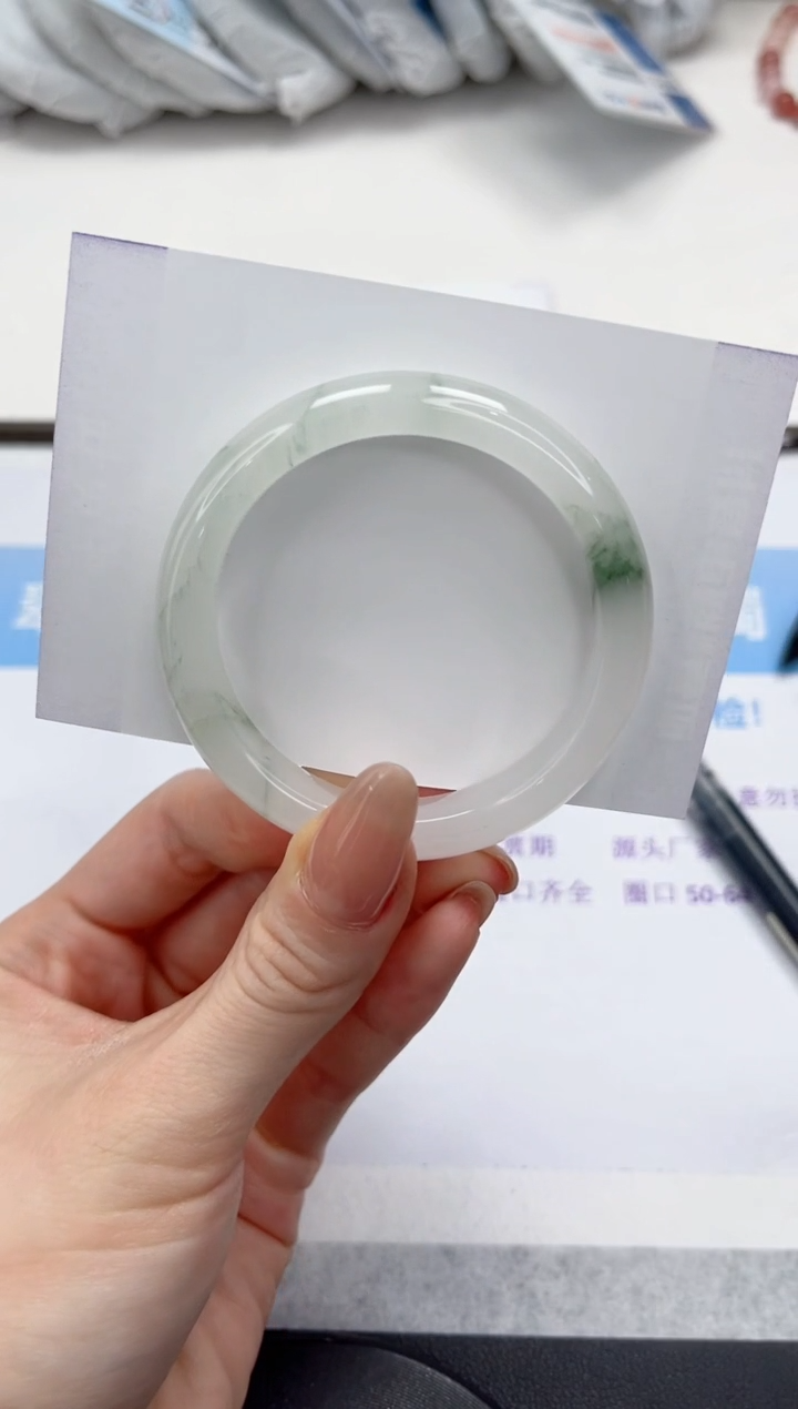 未镶嵌手镯石英质玉V247-50