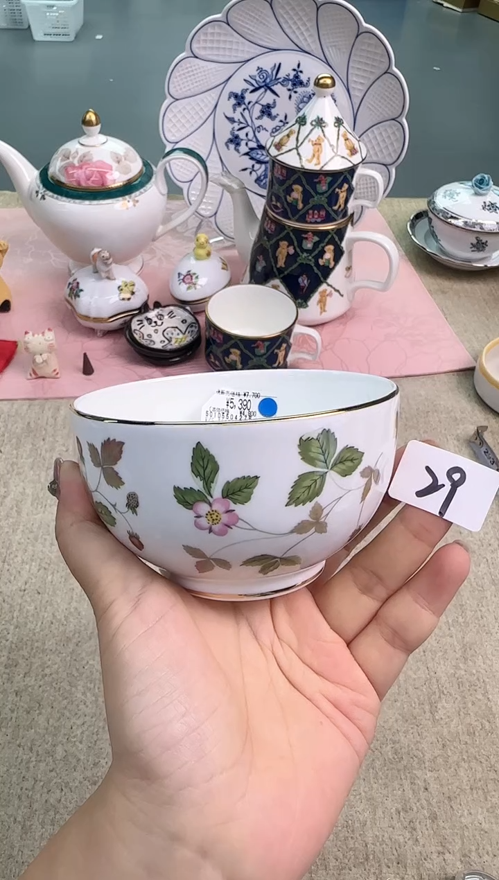 瓷片泡泡家的瓷器真好看