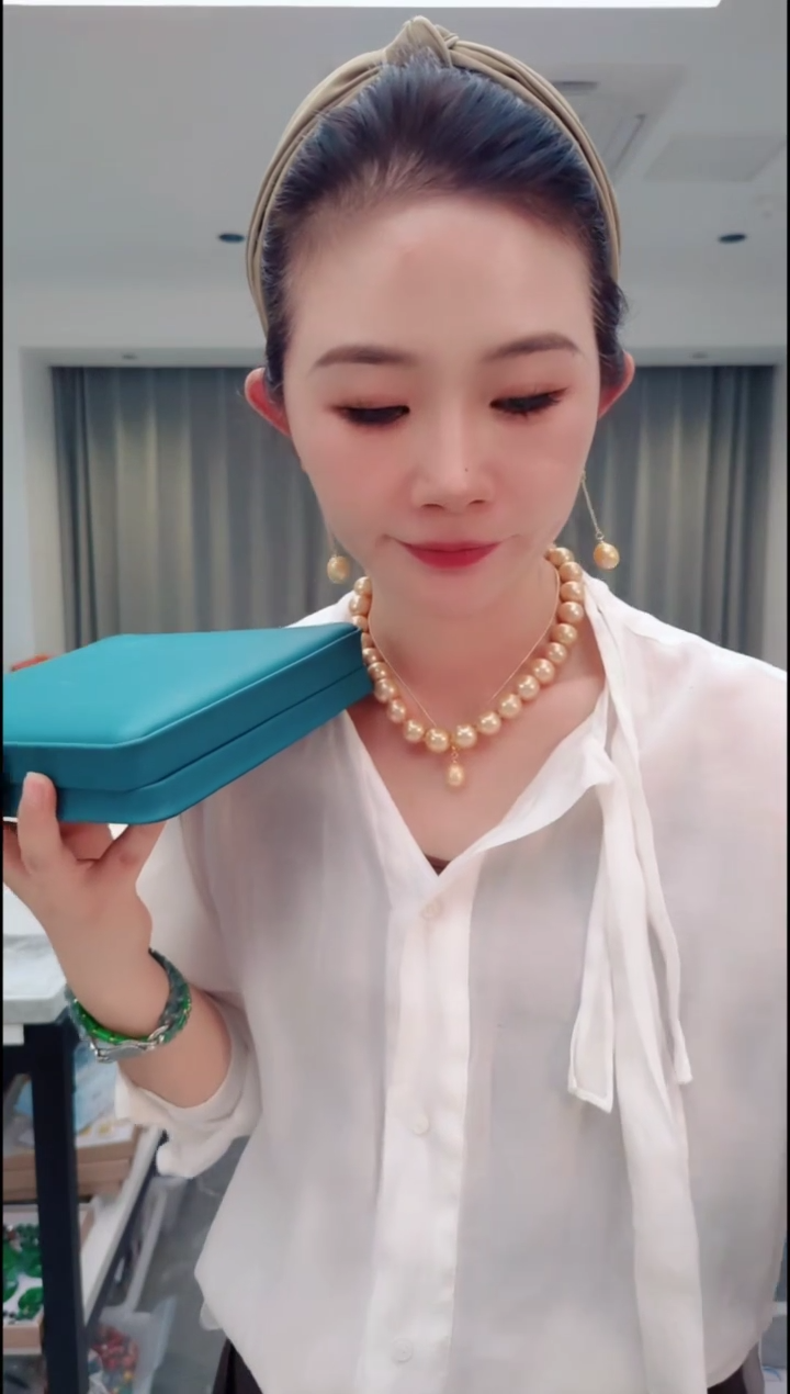 羽毛3087绿方盒子