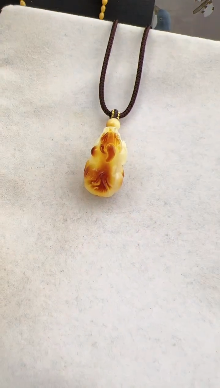 【闪购商品】琥珀裸石未镶嵌10118319-吊坠