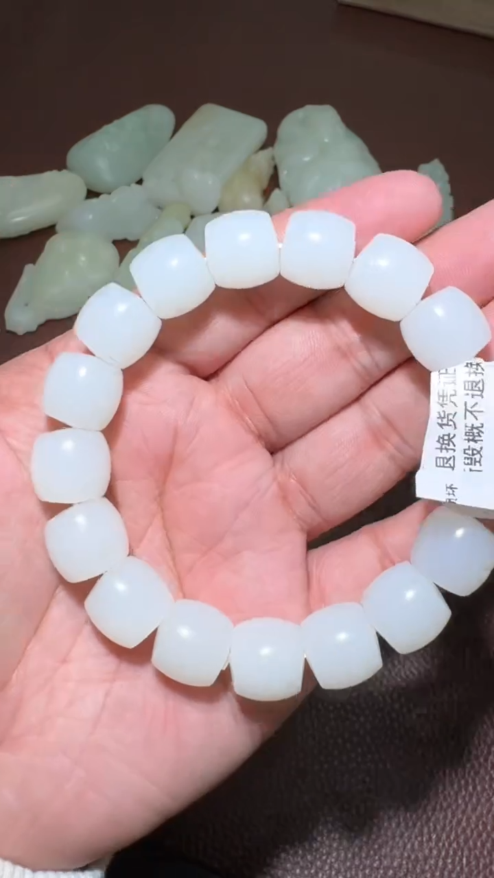 未镶嵌和田玉挂件和田玉