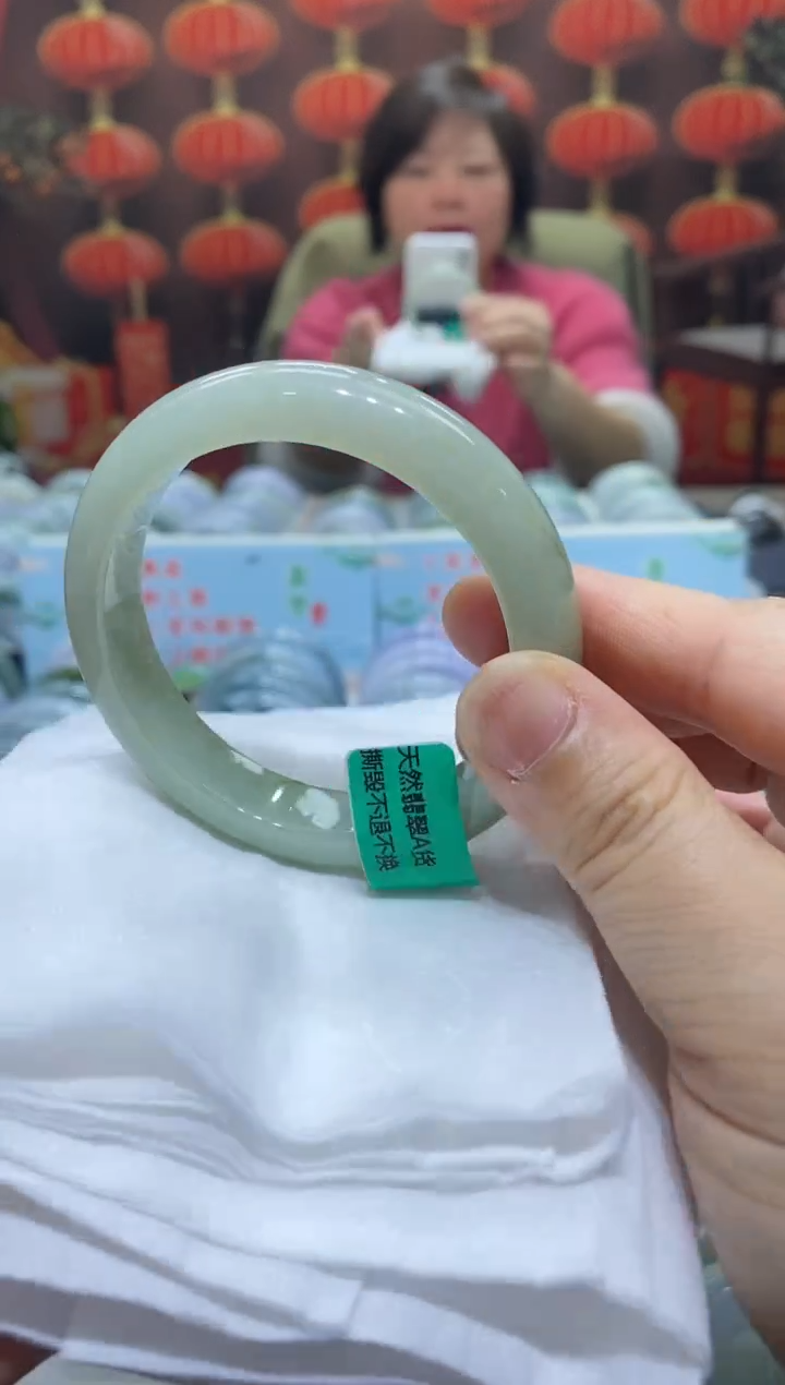 【闪购商品】翡翠手镯未镶嵌00009363