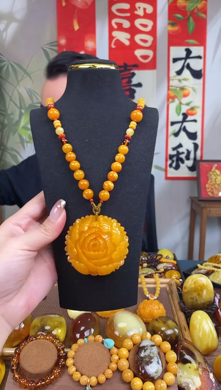 【闪购商品】琥珀裸石未镶嵌基地发货 一物一证 顺丰包邮