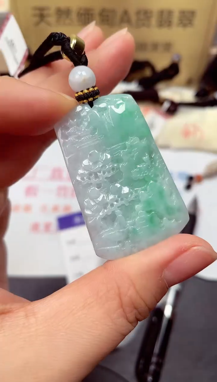 颈饰未镶嵌翡翠天然缅甸翡翠A货
