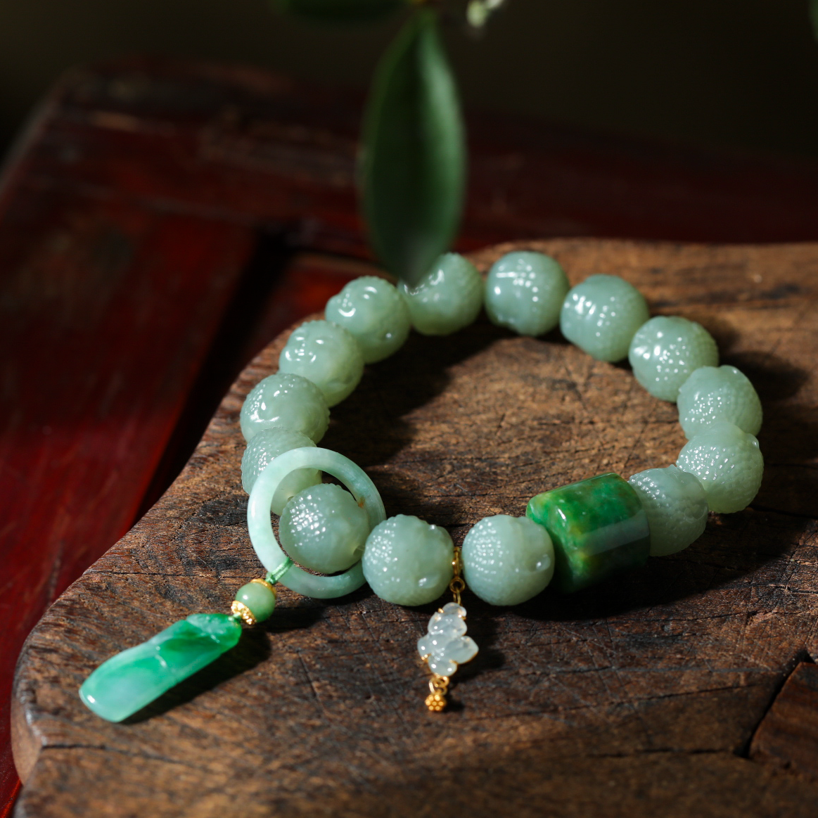 【意婵】天然典藏级且末老料和田玉单圈翡翠18K金-909048