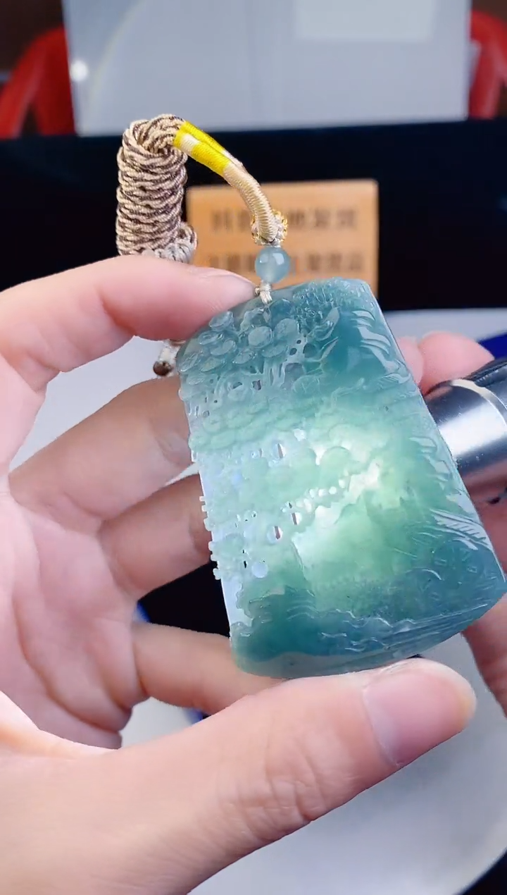 颈饰未镶嵌翡翠1