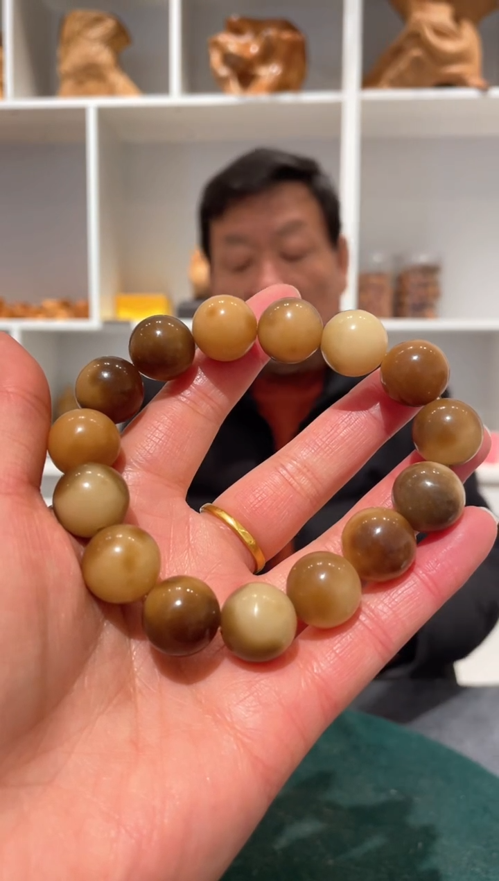 【闪购商品】柏木（崖柏）虎皮纹菩提手串