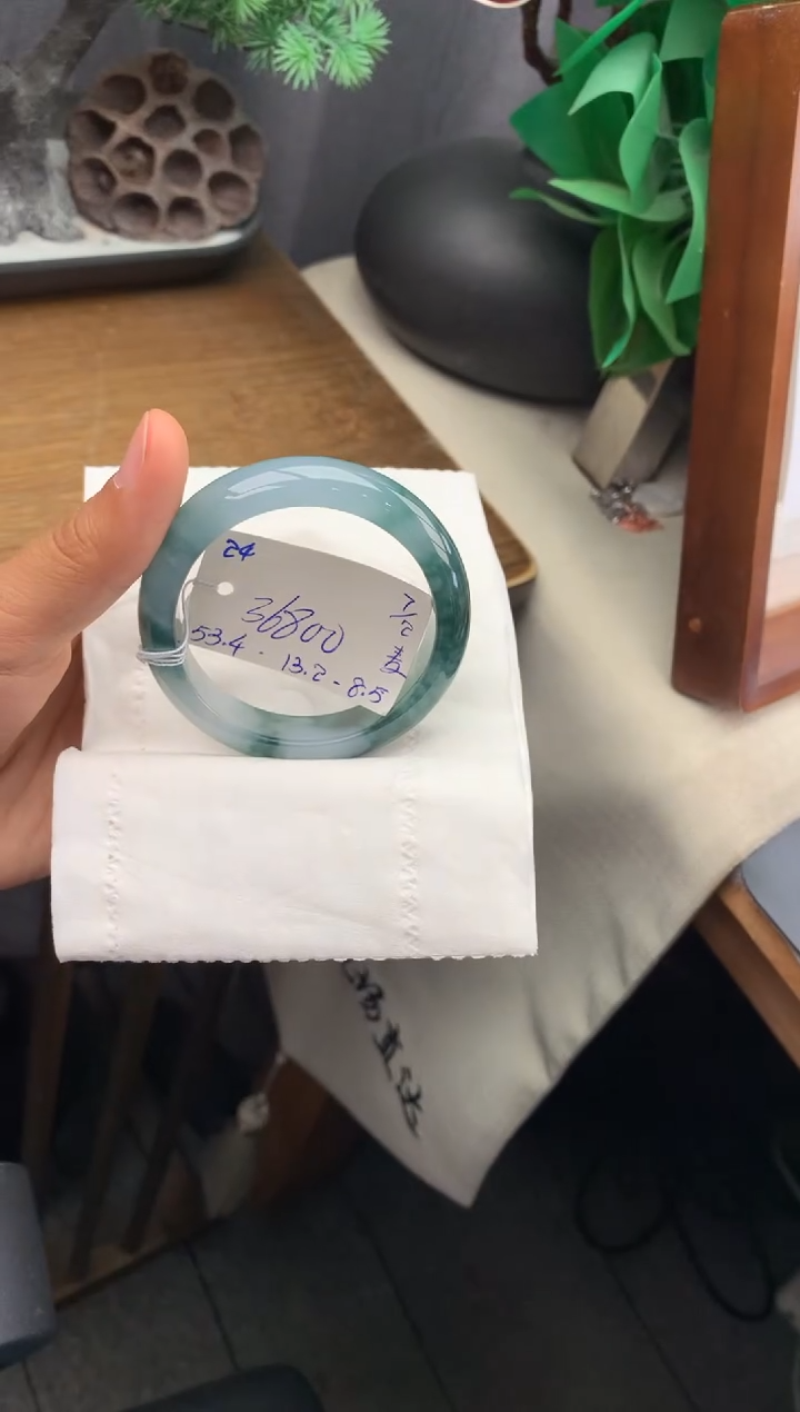 【闪购商品】翡翠手镯未镶嵌手镯