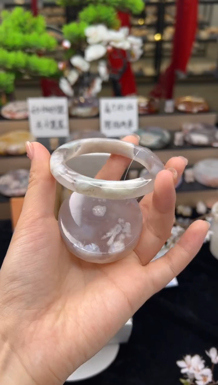 【闪购商品】石英质玉未镶嵌手镯55圈口（赠送镯心）22068