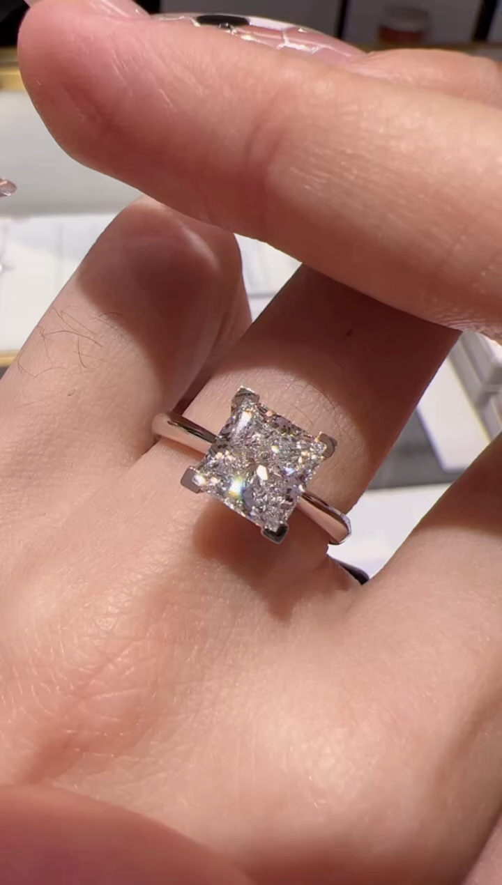 【闪购商品】实验室培育钻石18K金镶嵌@@BYT00053