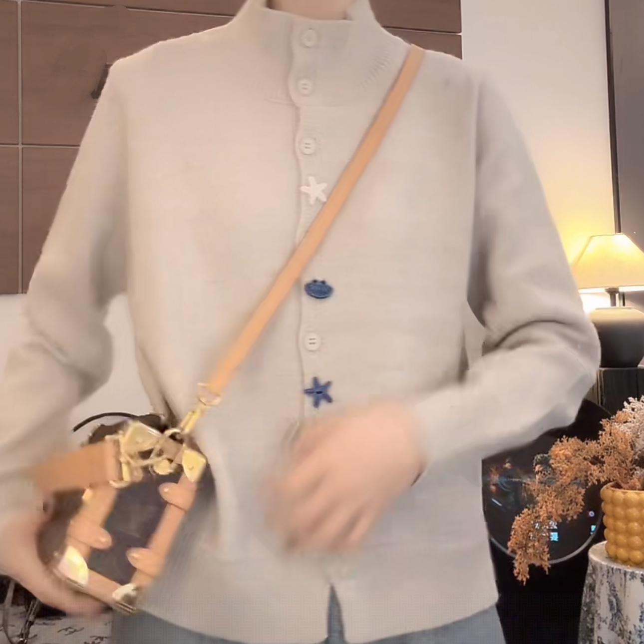 立领加厚星星纽扣针织开衫女2025冬季新款时尚百搭韩版毛衣外套