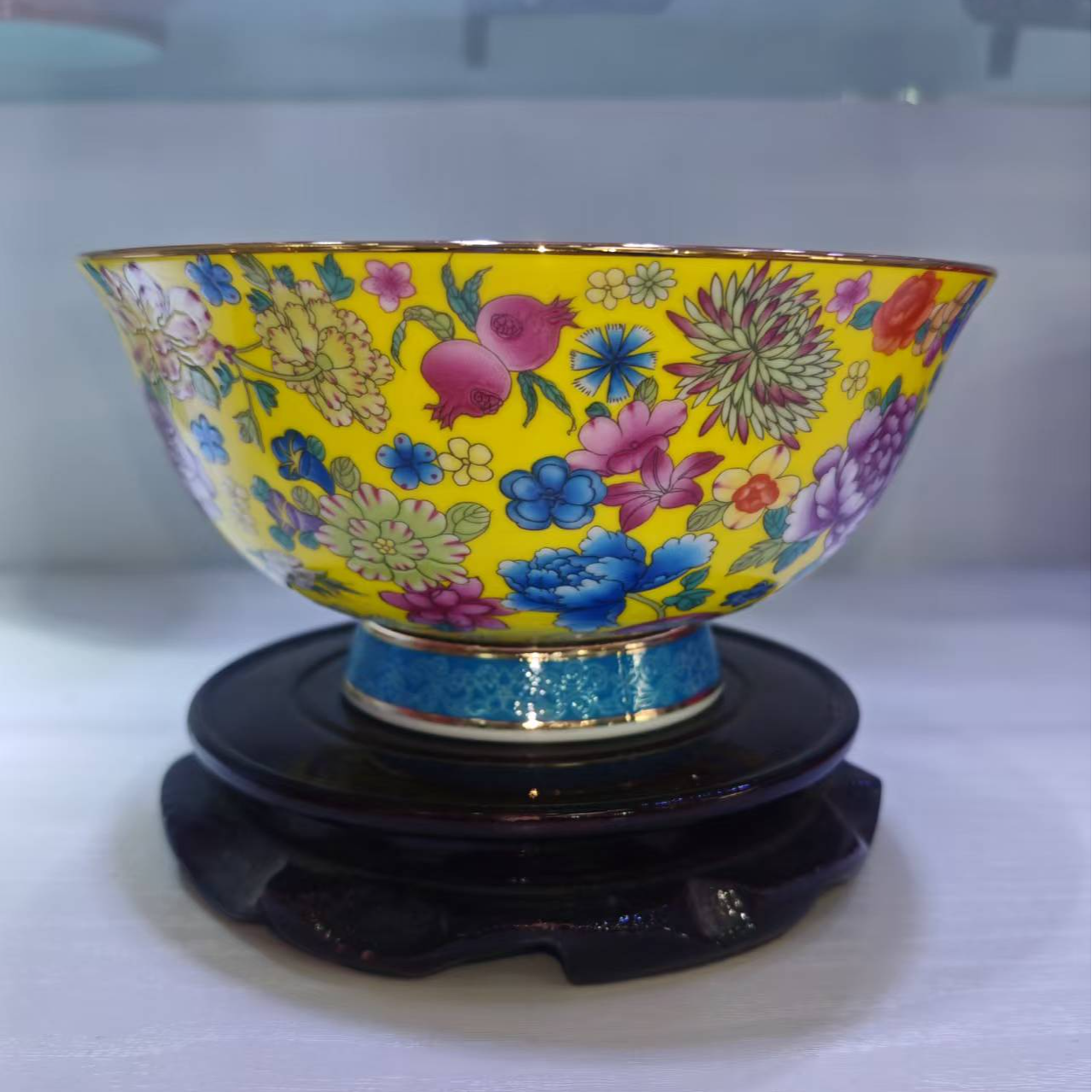 珐琅彩万花7英寸汤碗宝