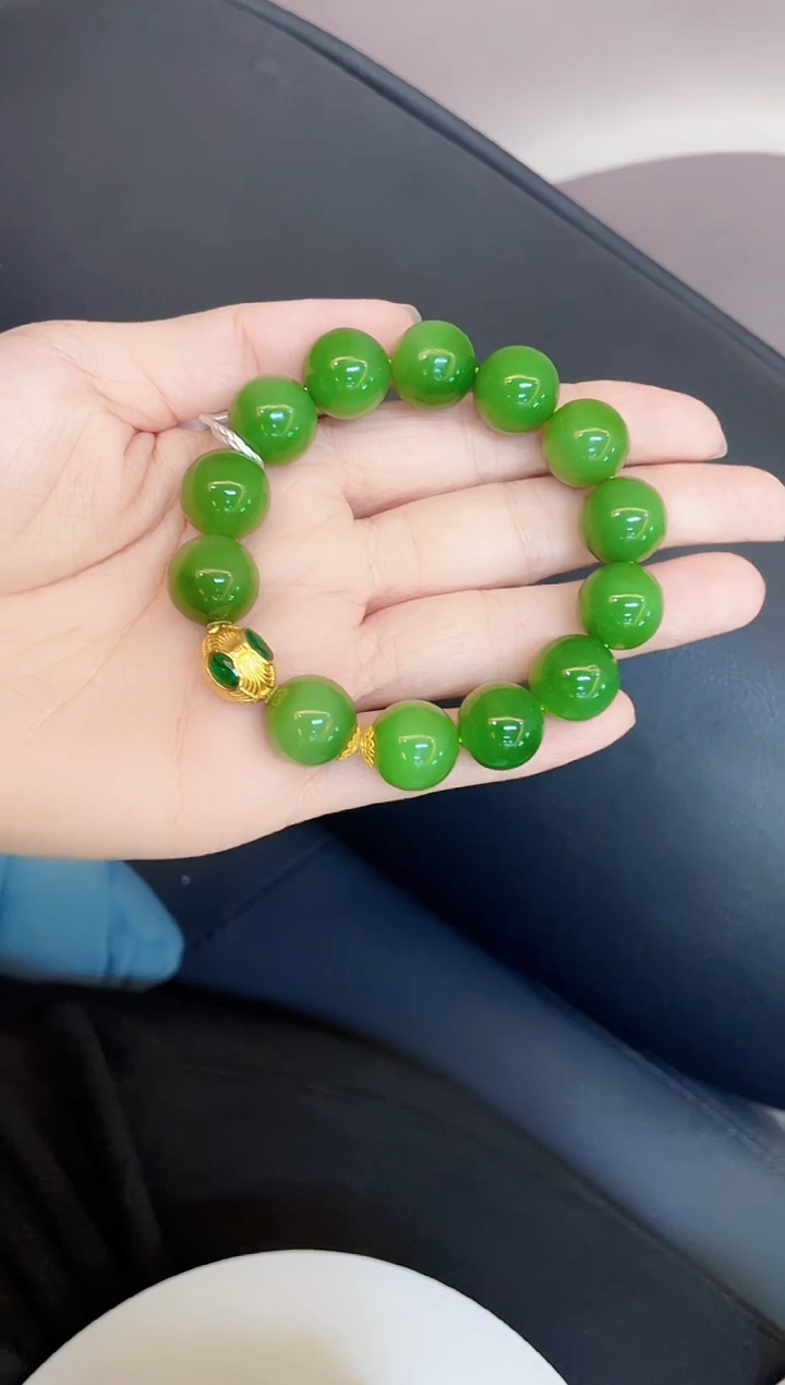 18K金镶嵌手串和田玉多样性发一