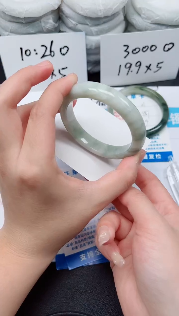 【闪购商品】石英质玉手镯未镶嵌G22-56