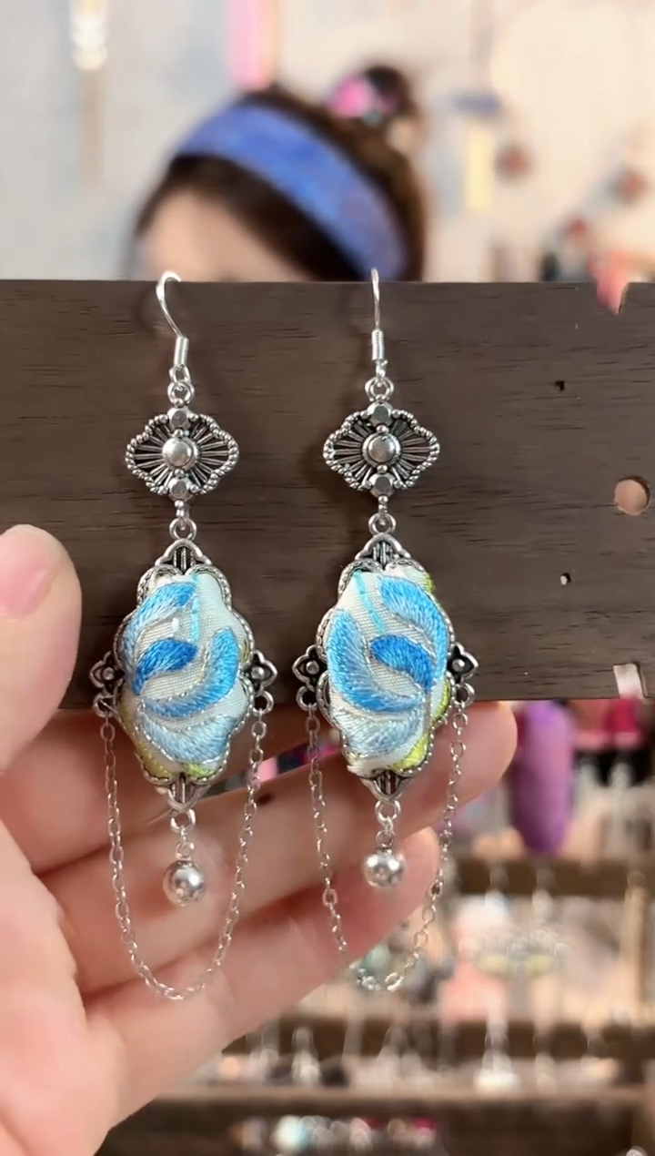 织绣?****?彩云南阁非遗老绣饰品127