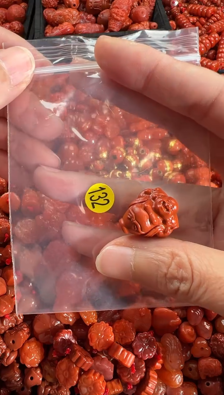 【闪购商品】南红玛瑙颈饰未镶嵌1