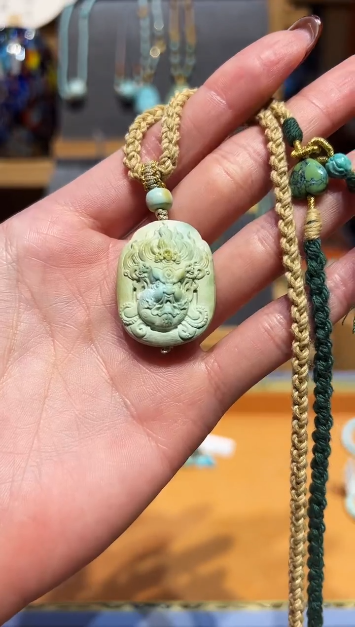 未镶嵌绿松石颈饰大黑天项链