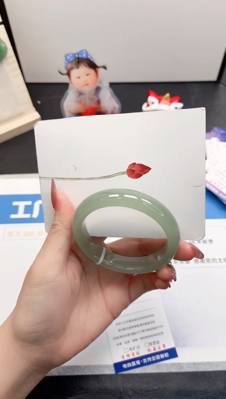 【闪购商品】石英质玉手镯未镶嵌189-56