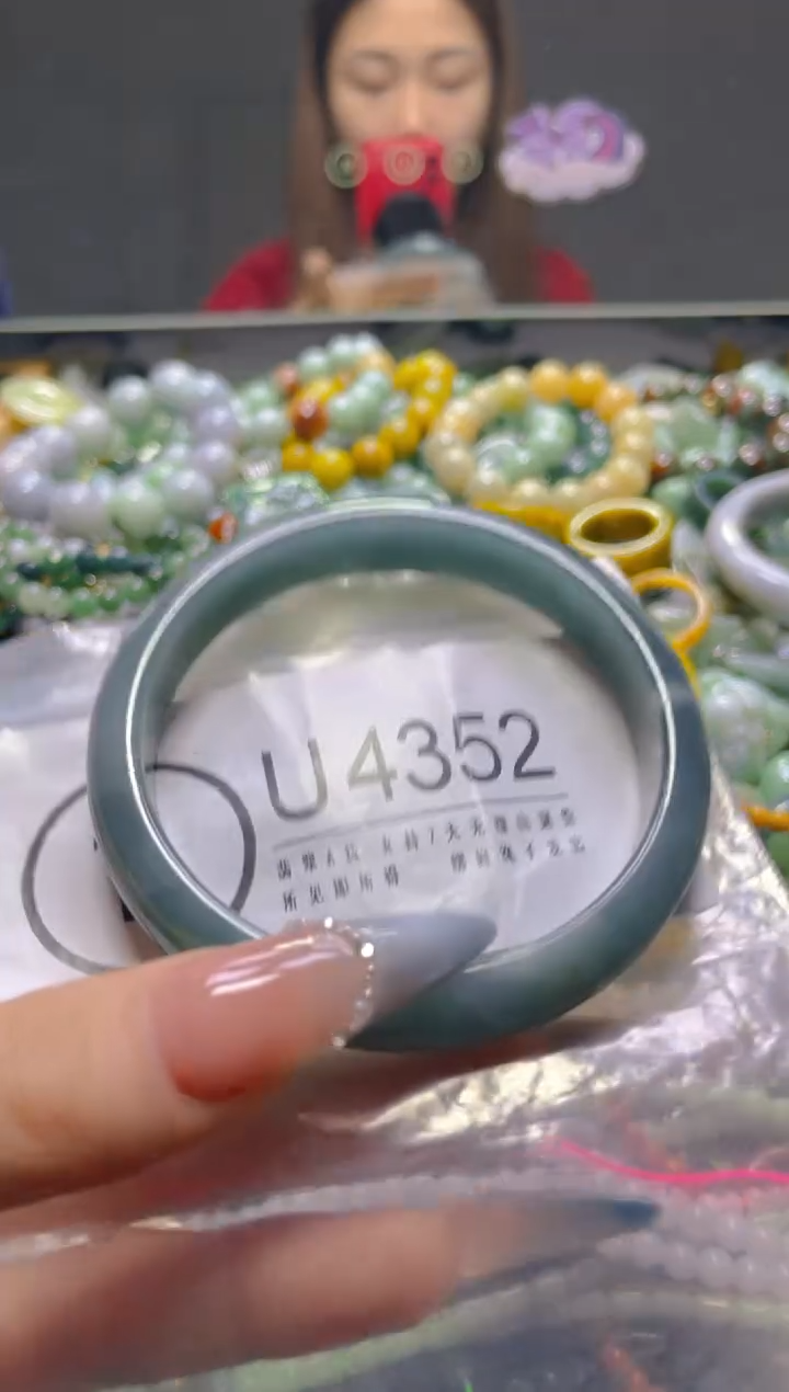 颈饰未镶嵌翡翠56-58/U/翡翠A货，一件也是批发价