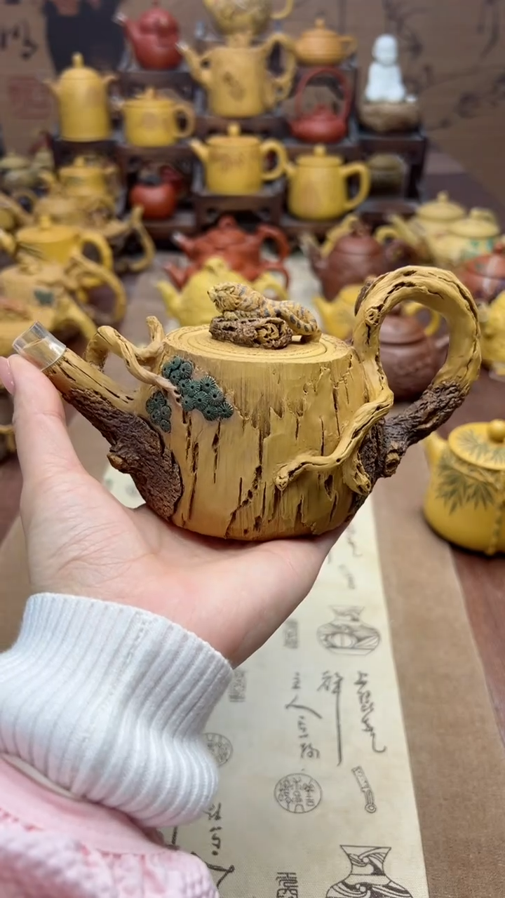 【闪购商品】紫砂壶仿木松桩猛虎壶