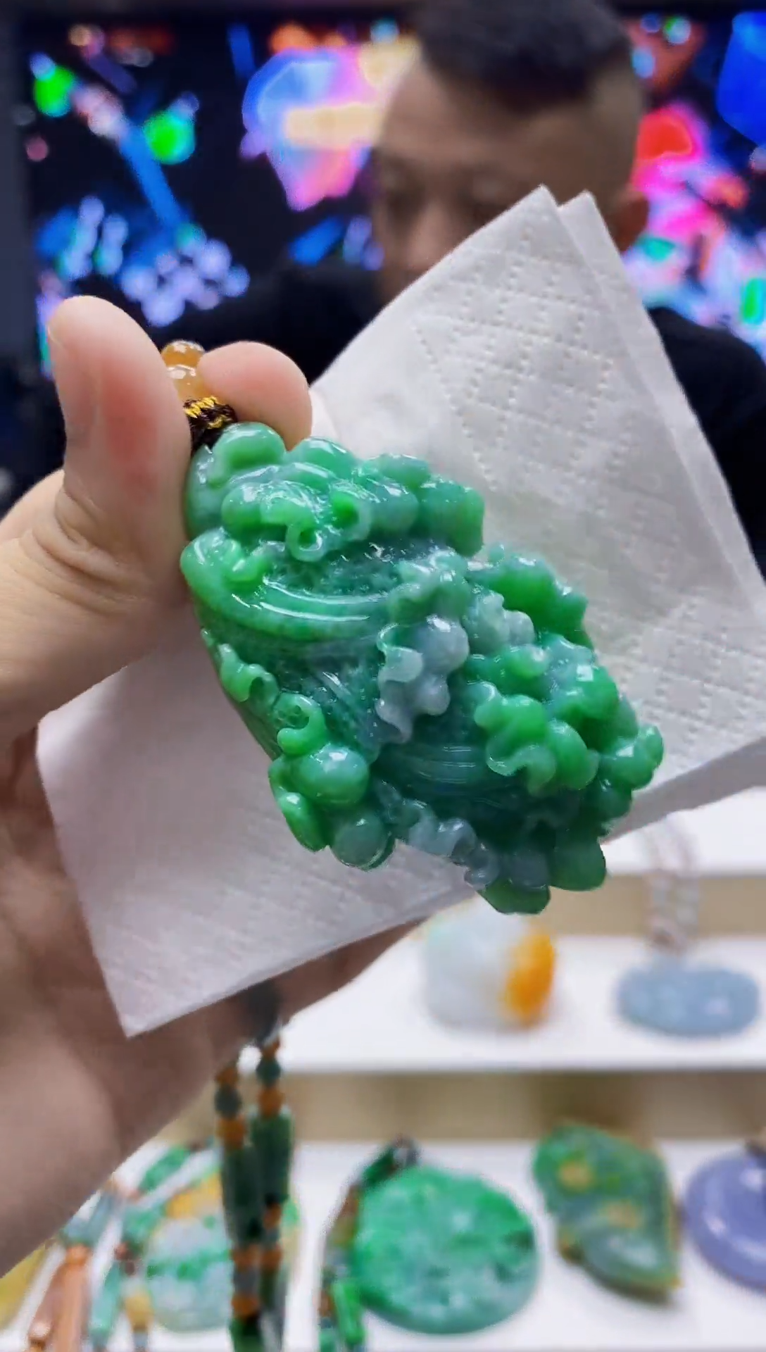 未镶嵌定制翡翠-毛货挂件 （赠珠链）19