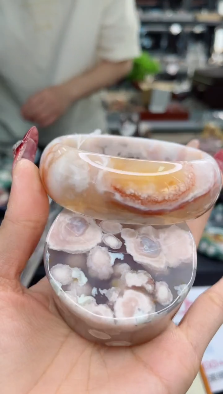 【闪购商品】石英质玉手镯未镶嵌63圈口（赠品镯心）1230026