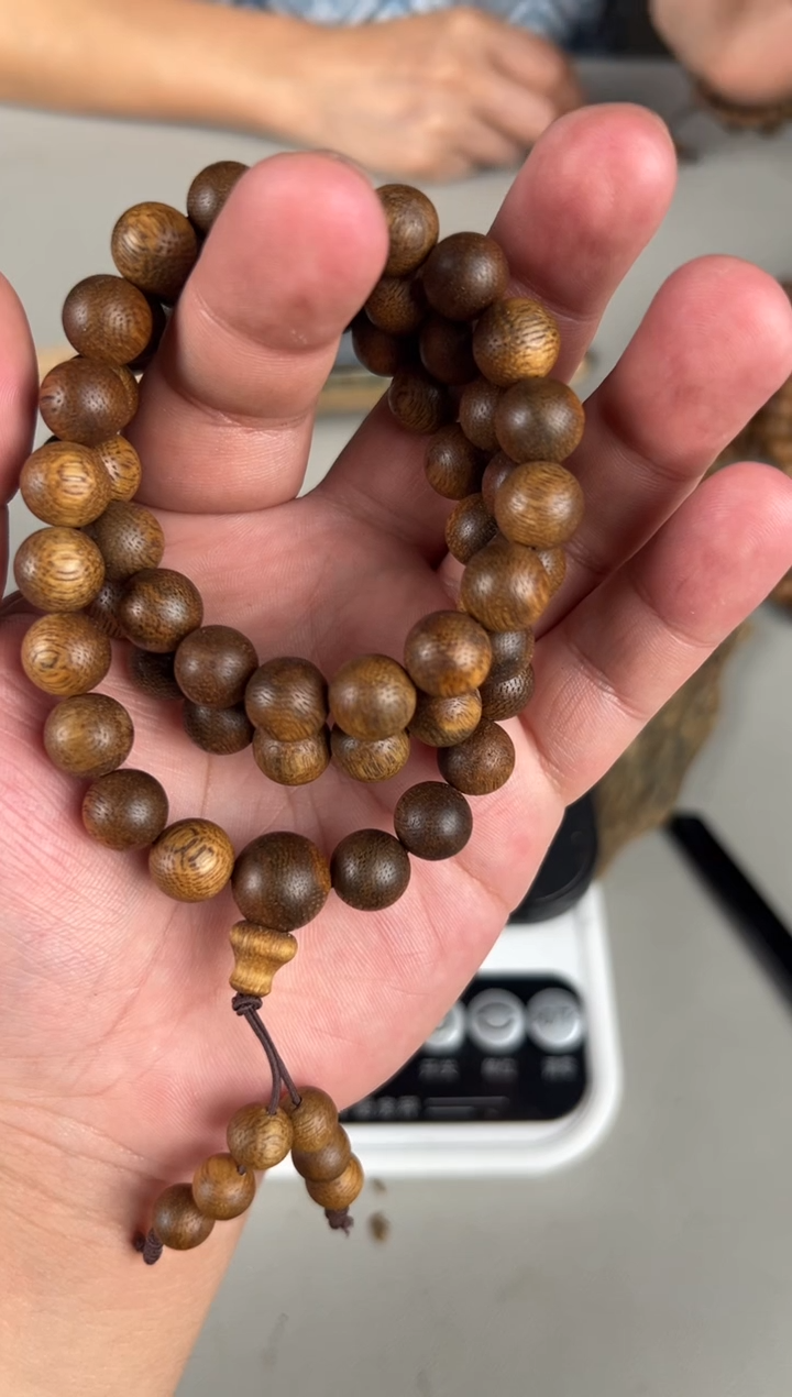 手串沉香1.0多圈圆珠20克+多样性发1
