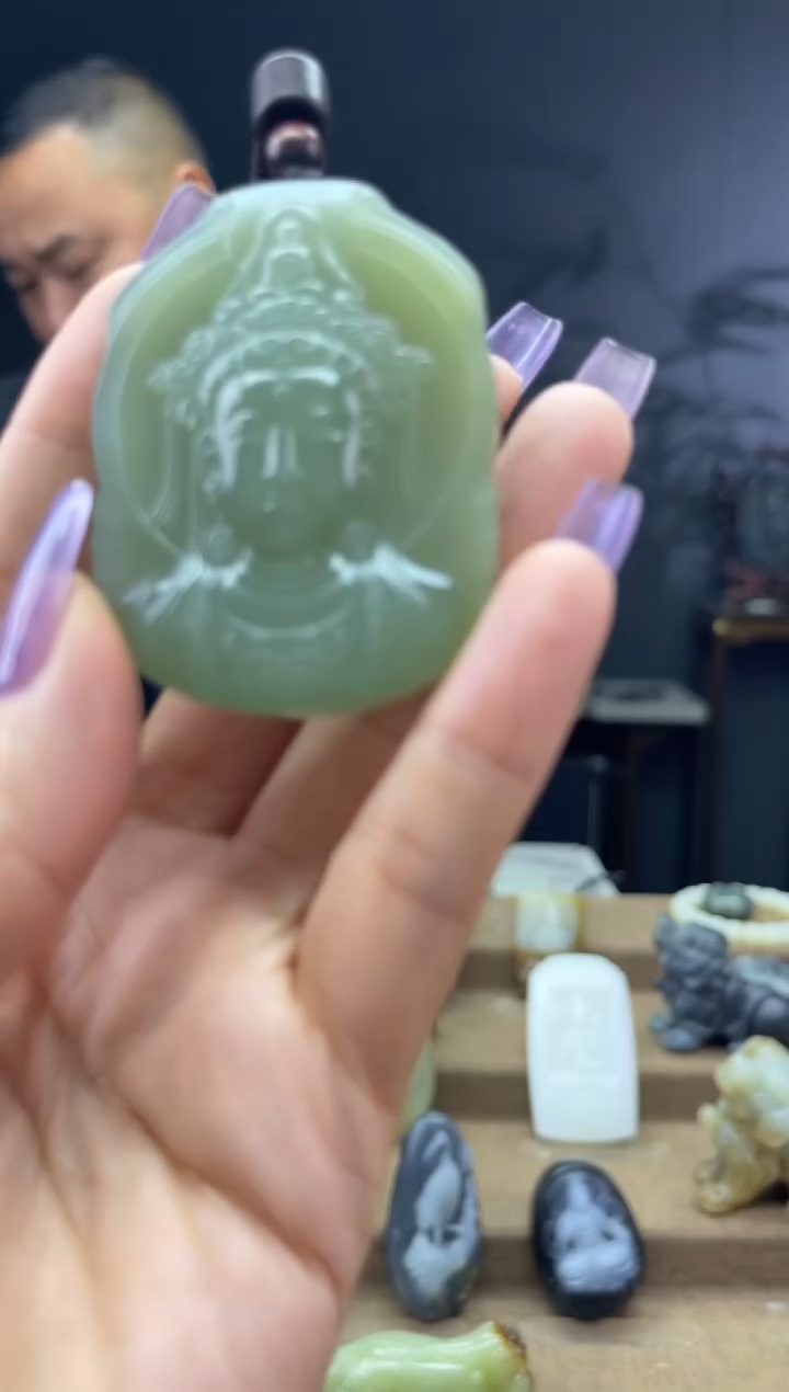 颈饰未镶嵌和田玉1