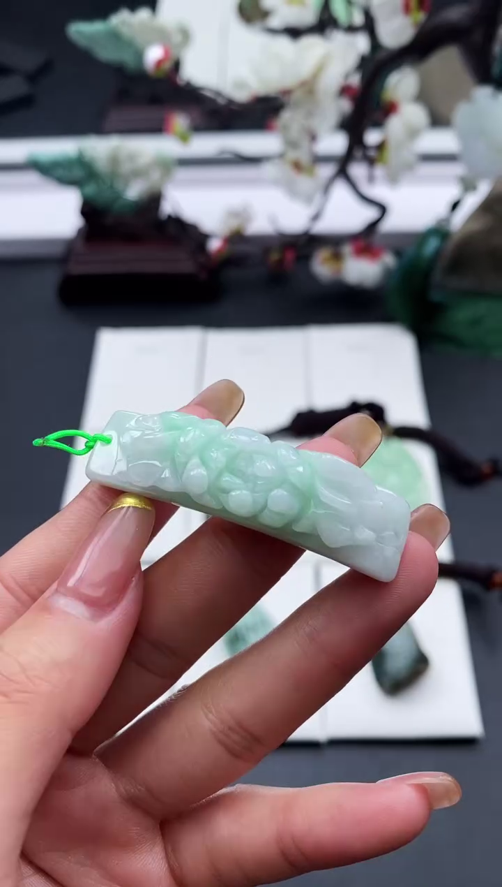 【闪购商品】翡翠颈饰未镶嵌天然缅甸A货翡翠