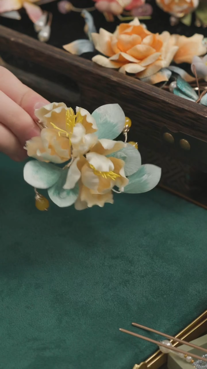刺绣【高货】湘传礼 桑蚕丝 非遗绒花发夹