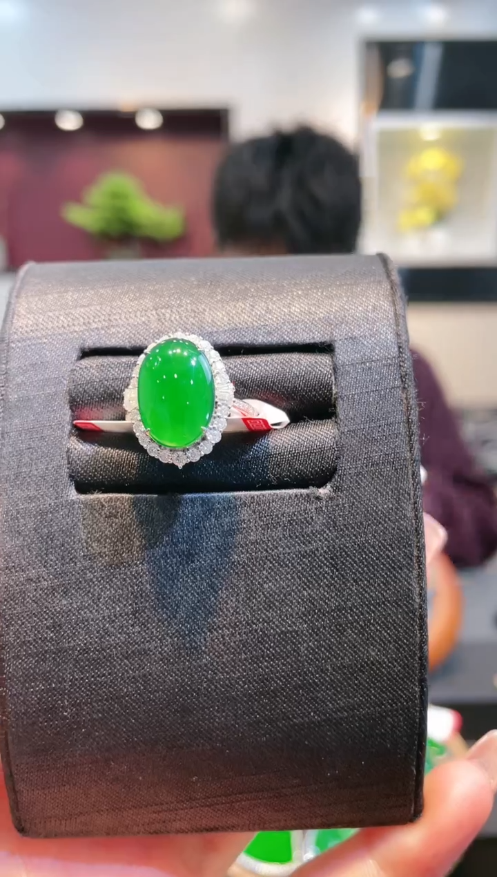 【闪购商品】翡翠颈饰18K金镶嵌A38天然A货翡翠戒指