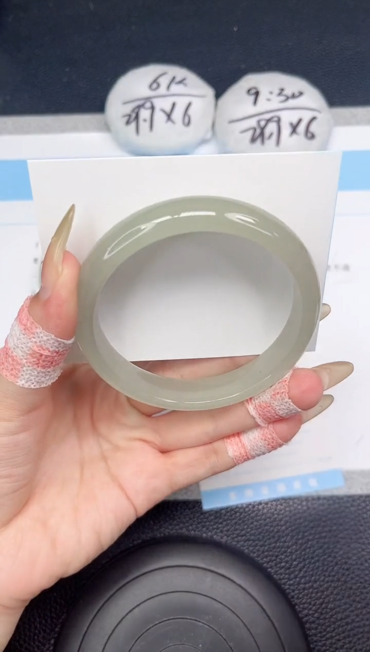 石英质玉手镯未镶嵌162-62.9