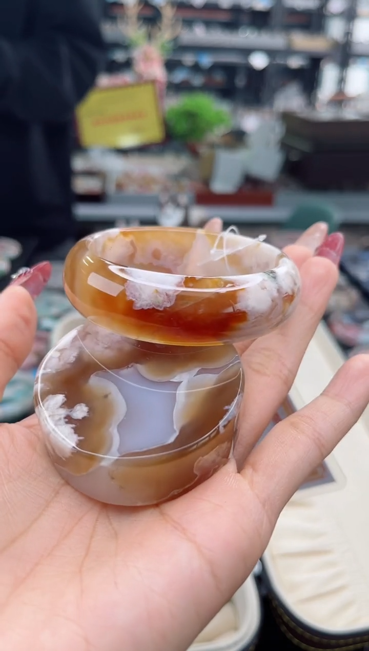 【闪购商品】石英质玉手镯未镶嵌53圈口（赠品镯心）677024