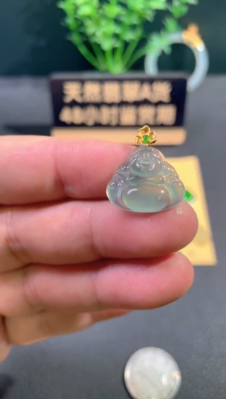 颈饰18K金镶嵌翡翠翡翠