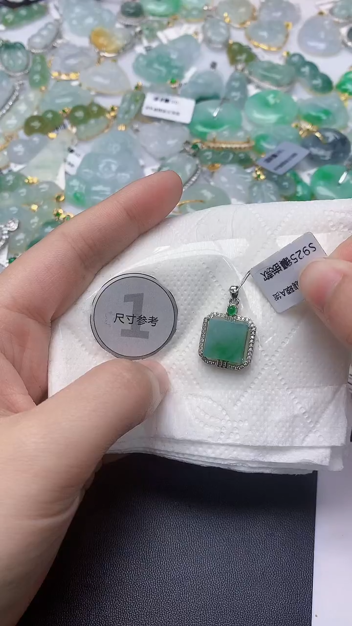 颈饰银S925镶嵌翡翠天然缅甸A货百元以上9元证书费自理