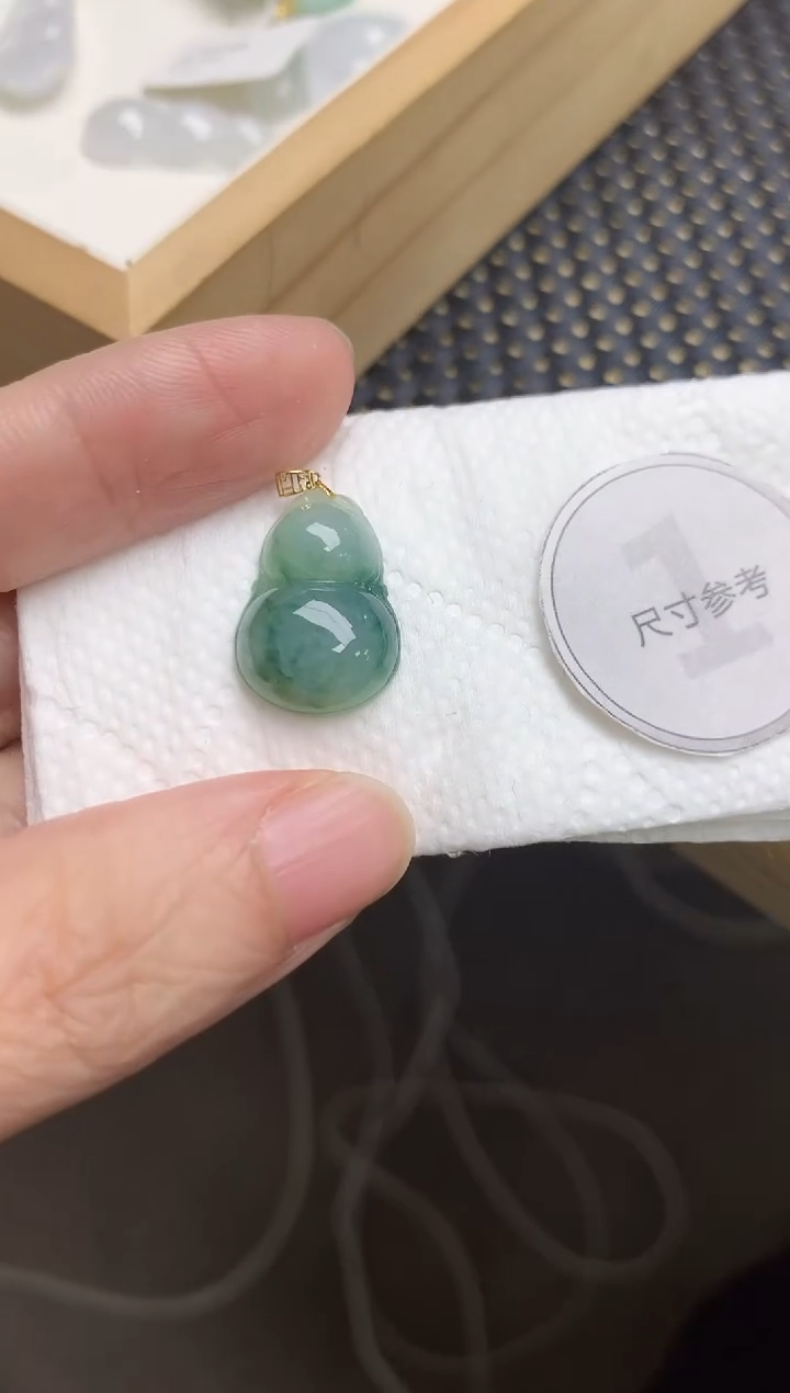 颈饰18K金镶嵌翡翠天然缅甸A货翡翠