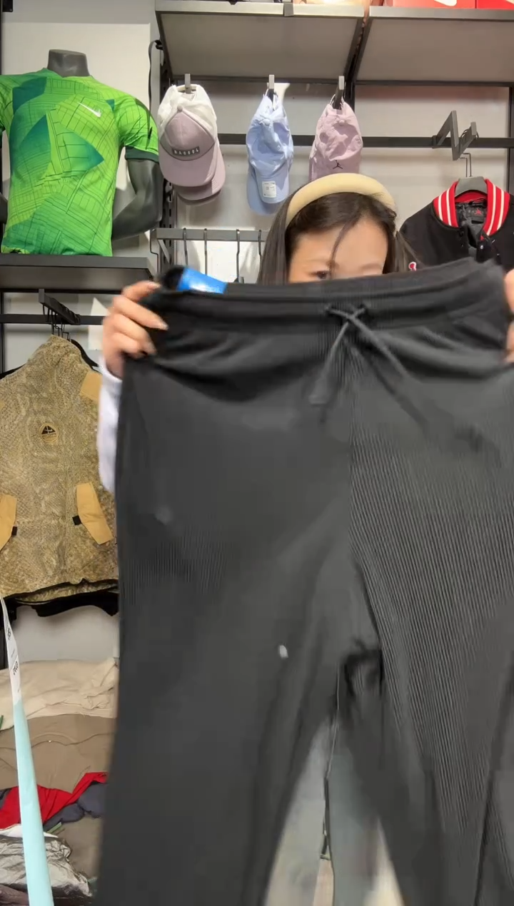 1419闪购编码  阿迪运动卫衣裤以直播间过款为准 尺码175