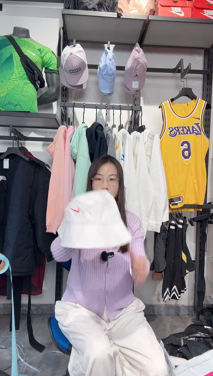 1376   编码 瑕疵款直播间过款为准 尺码 