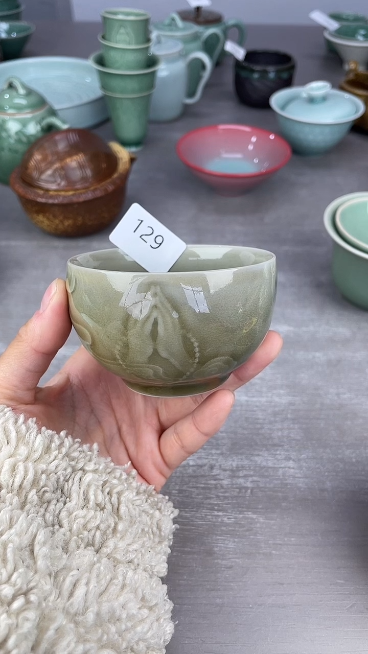 青瓷仓储清仓福利129