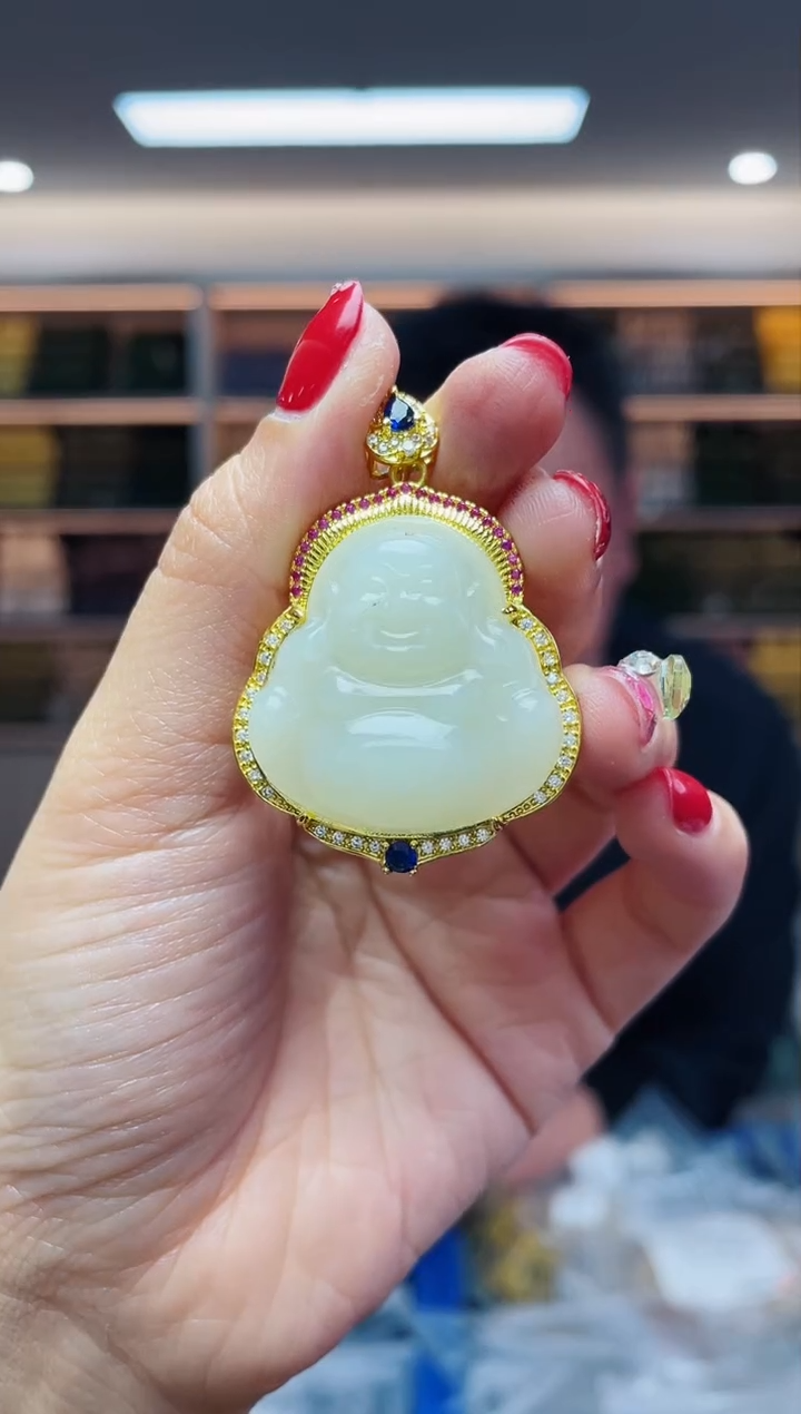 【闪购商品】和田玉·未镶嵌多样性发一件*微微瑕