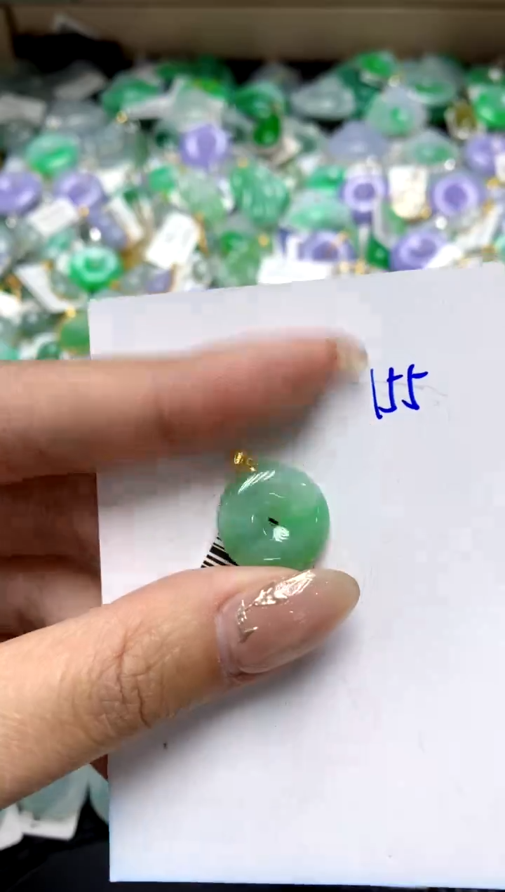 【闪购商品】翡翠颈饰18K金镶嵌1111111111111111