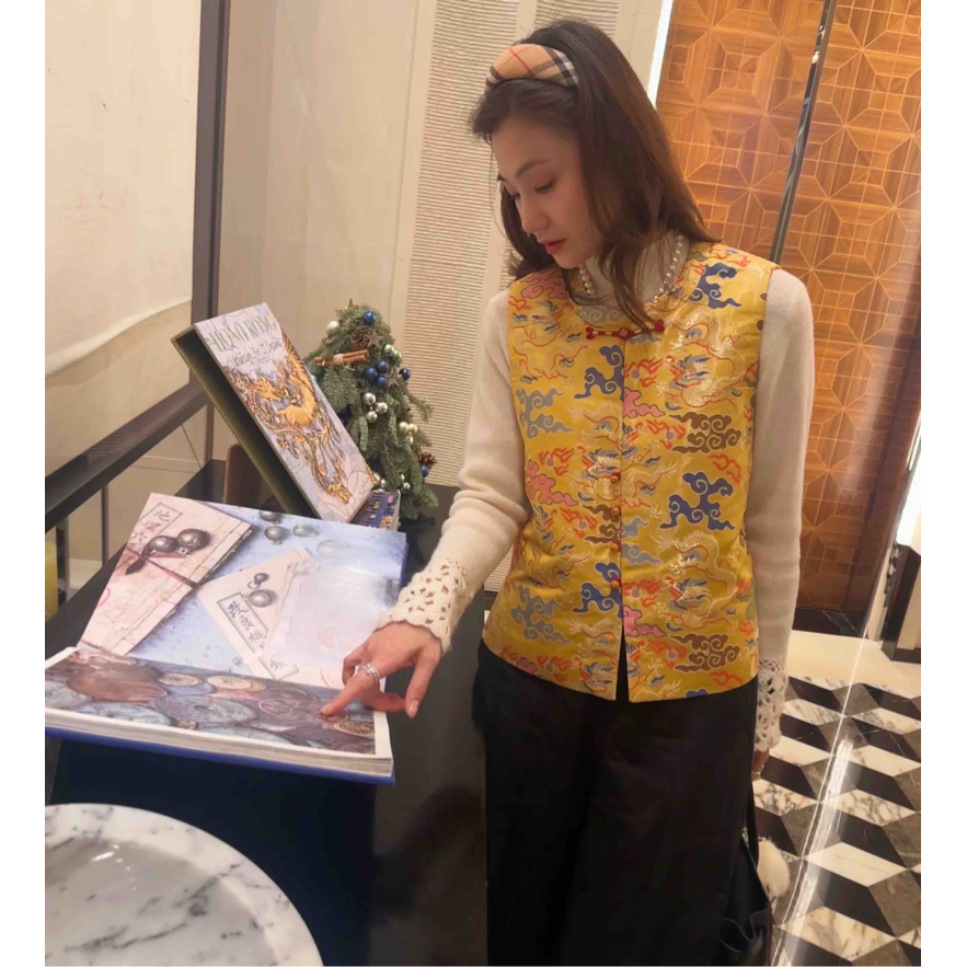 （升龙踏云）可传承高品金色云锦马甲深圳南油