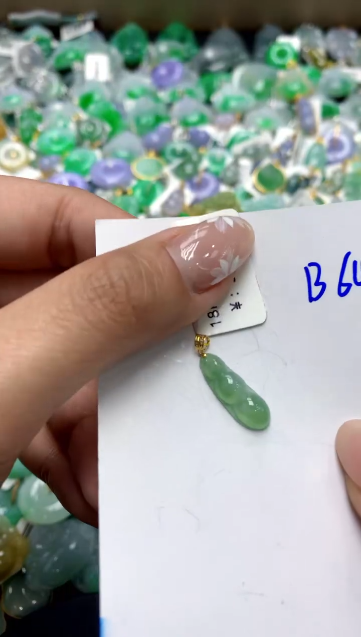 【闪购商品】翡翠颈饰18K金镶嵌111111111111111111