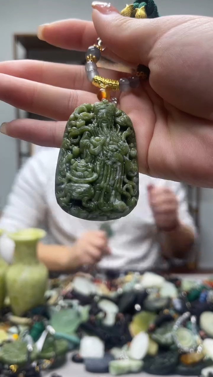 未镶嵌岫玉吊坠·