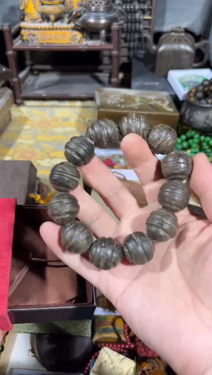 【闪购商品】滴血莲花菩提吊坠1