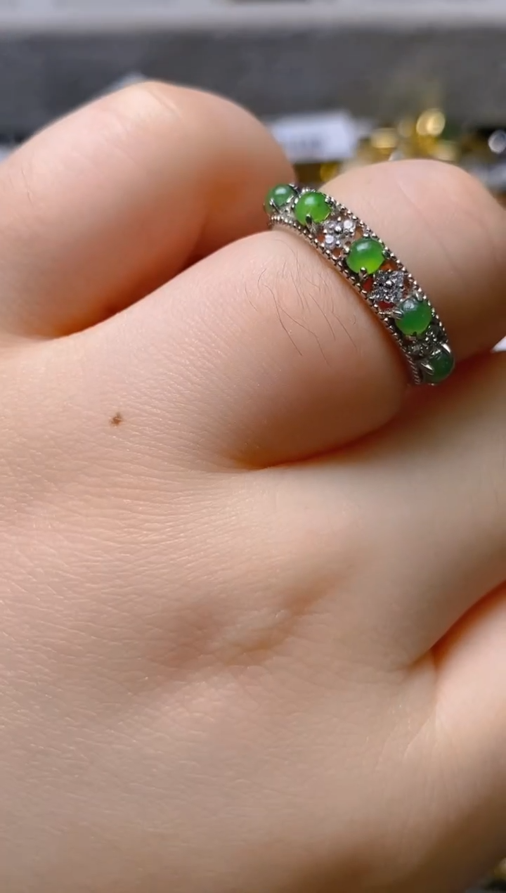 未镶嵌戒指翡翠百内无证书