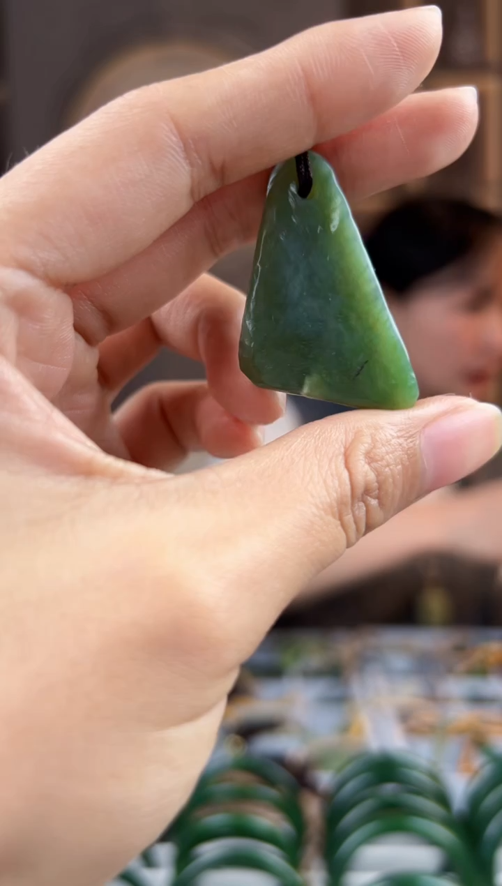 颈饰未镶嵌和田玉拍一发一，拍一发一