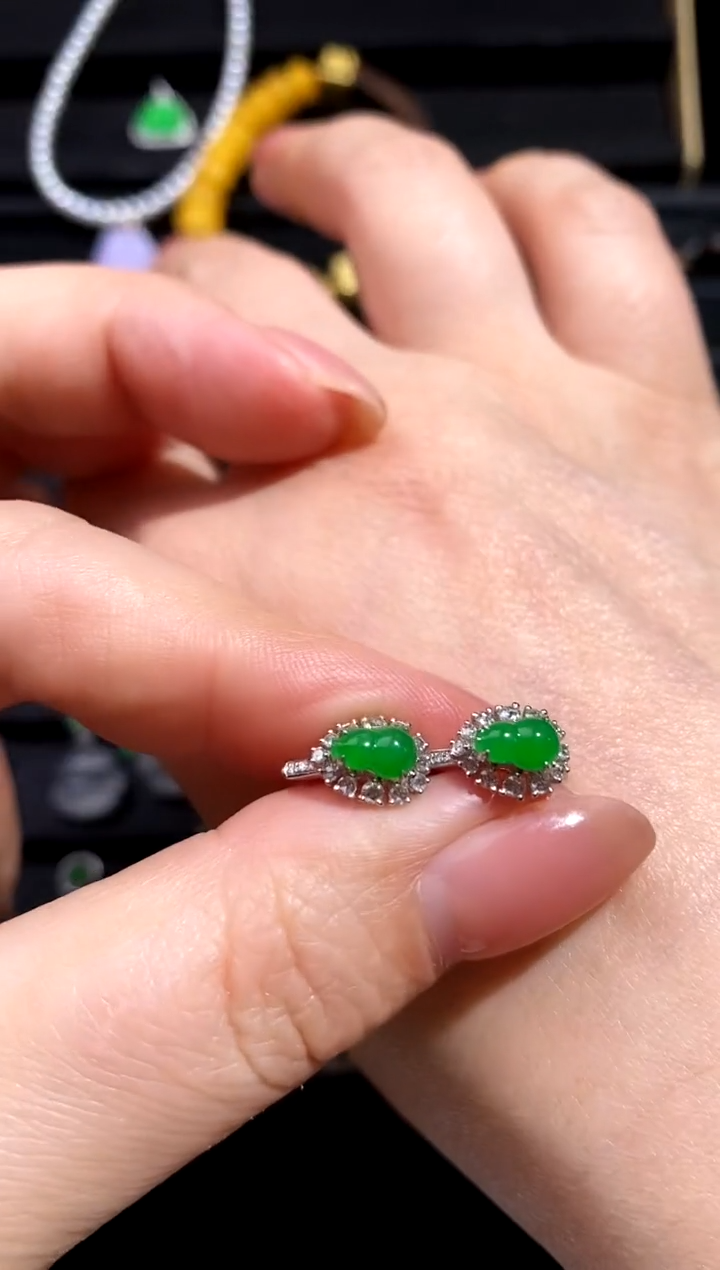 【闪购商品】翡翠颈饰18K金镶嵌翡翠葫芦耳坠