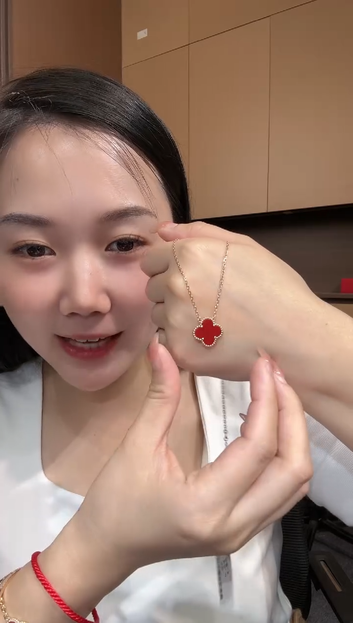 【闪购商品】玛瑙/玉髓套链18K金镶嵌红色k玫，四叶草套链GHJ25版